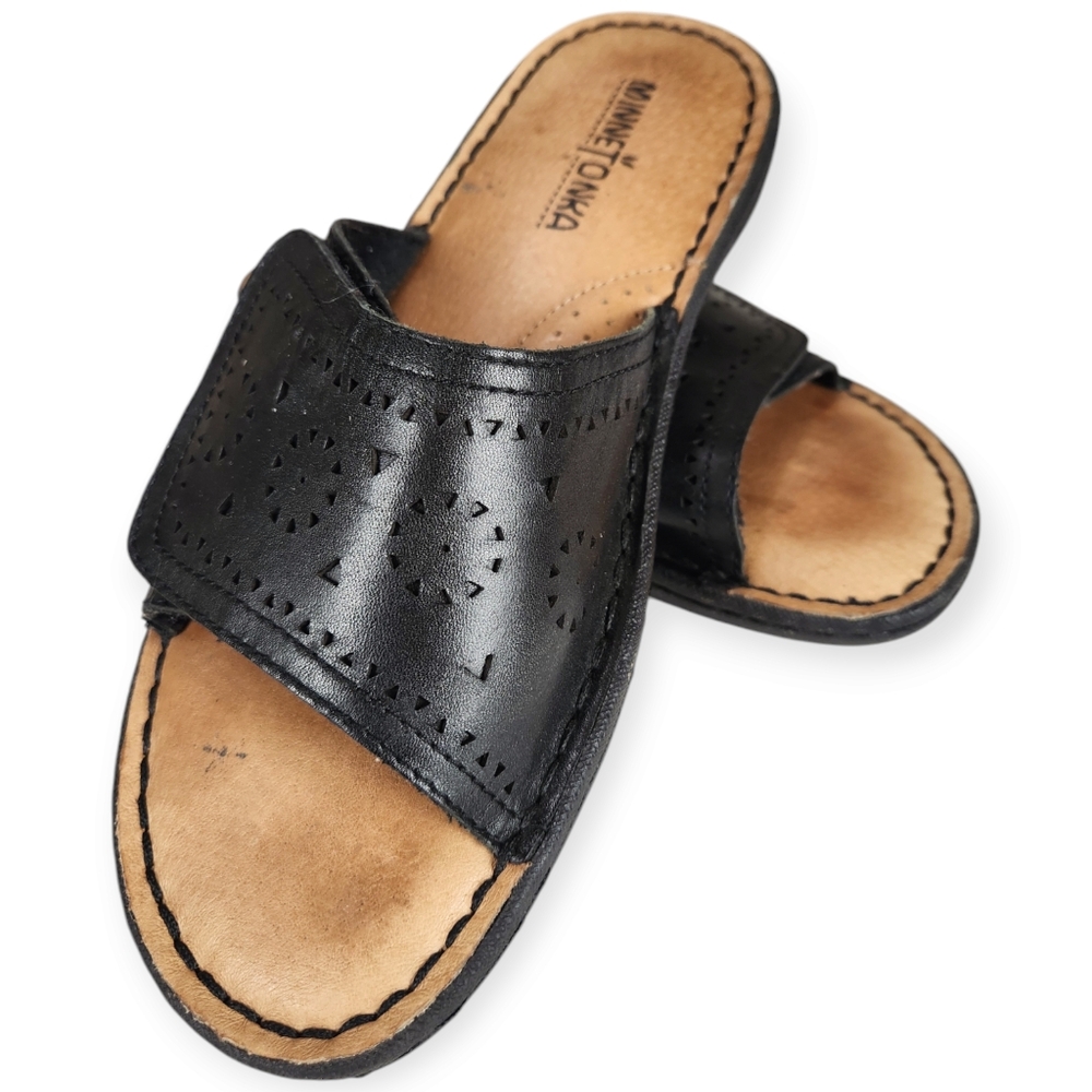 Minnetonka Black Women's Leather Slide Sandals size 7